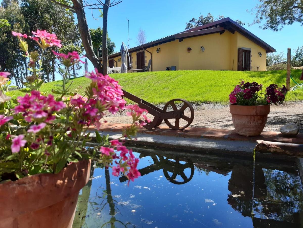 Agriturismo La Sorgente فونتيبلاندا المظهر الخارجي الصورة
