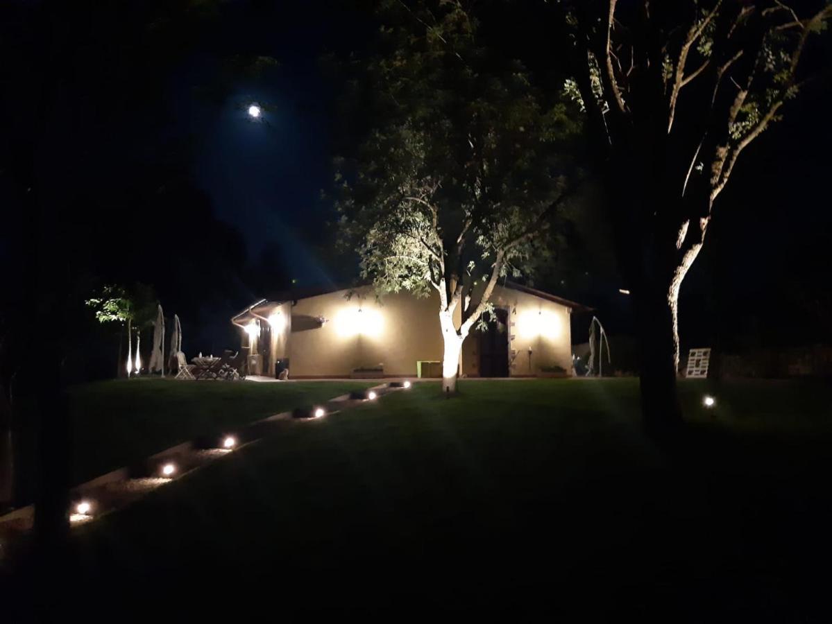 Agriturismo La Sorgente فونتيبلاندا المظهر الخارجي الصورة