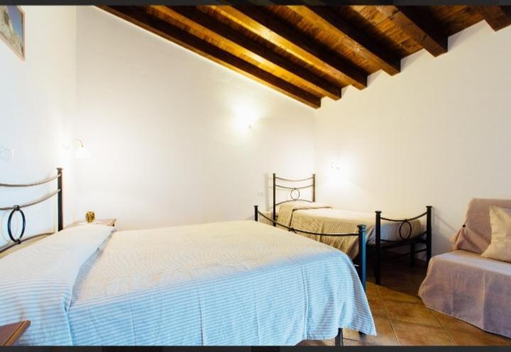 Agriturismo La Sorgente فونتيبلاندا المظهر الخارجي الصورة
