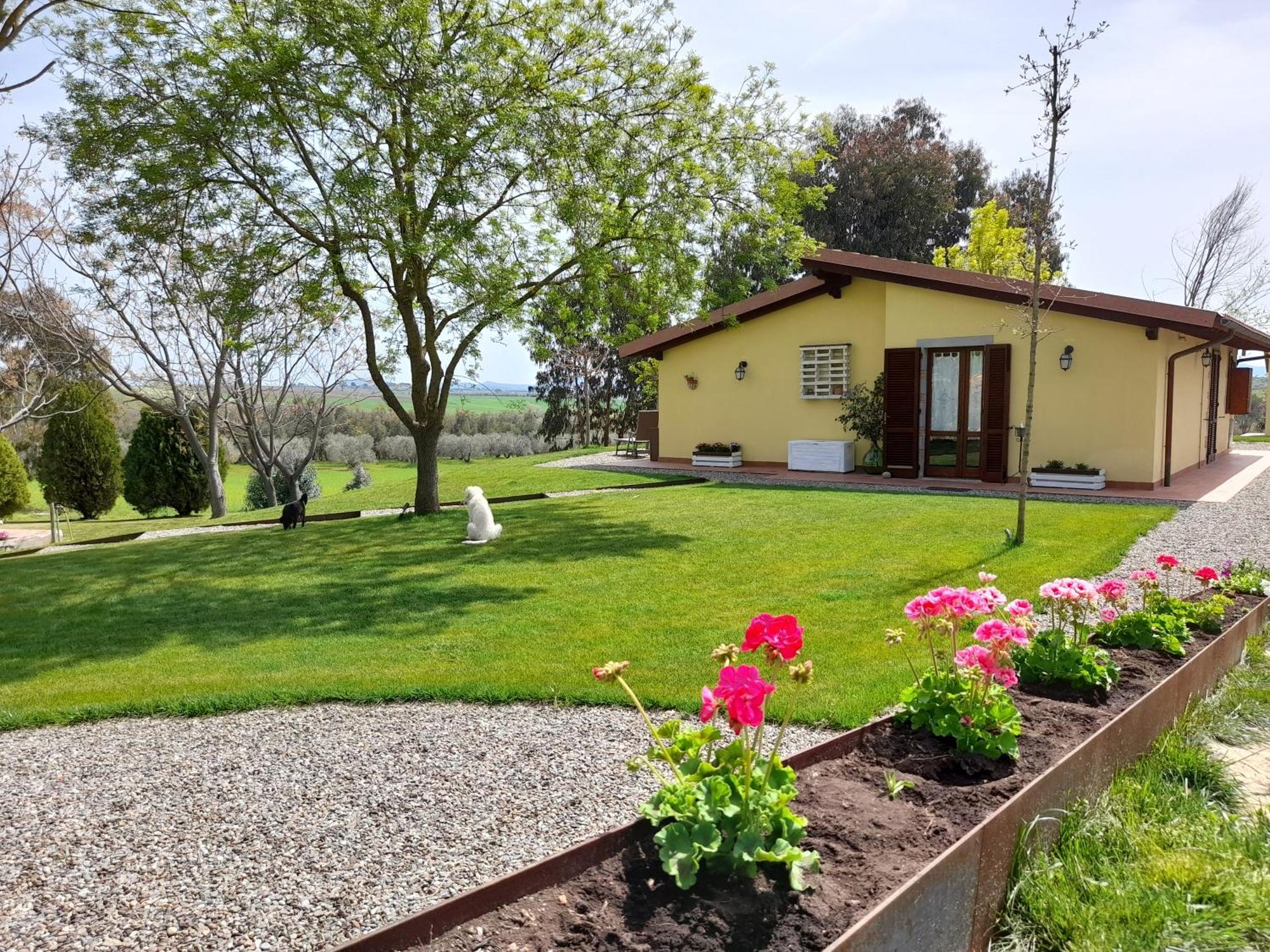 Agriturismo La Sorgente فونتيبلاندا المظهر الخارجي الصورة